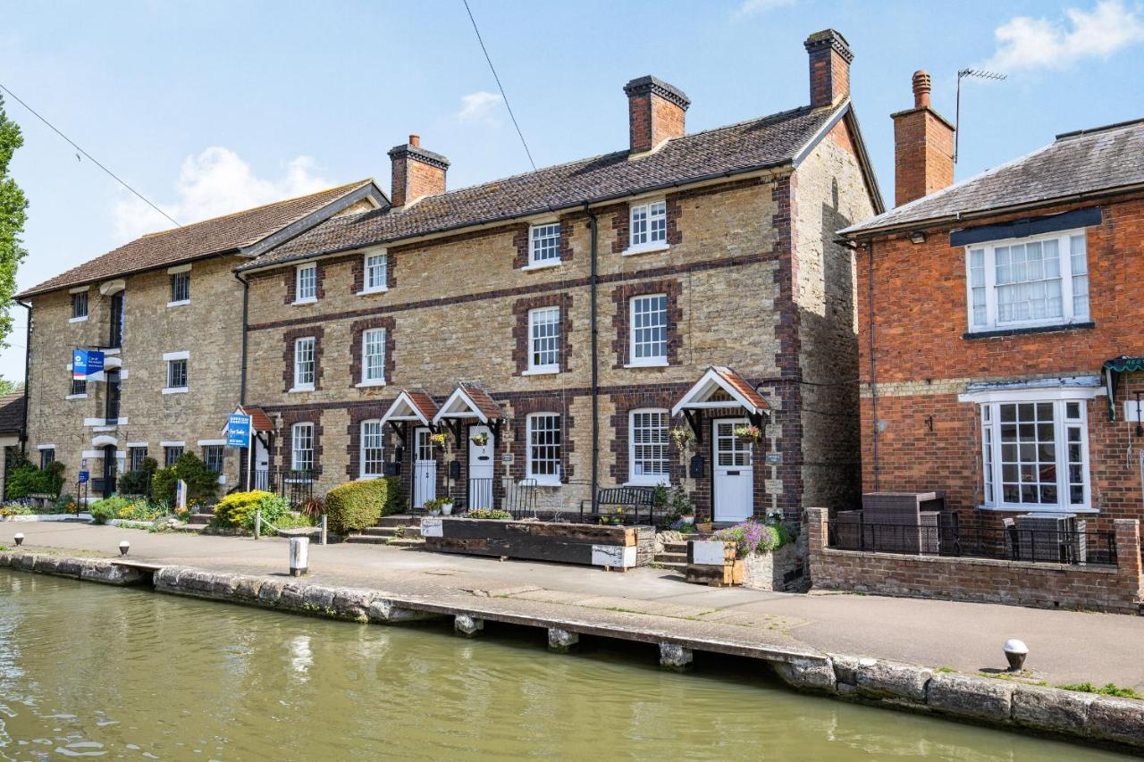 4 Canalside Cottages トウスター エクステリア 写真